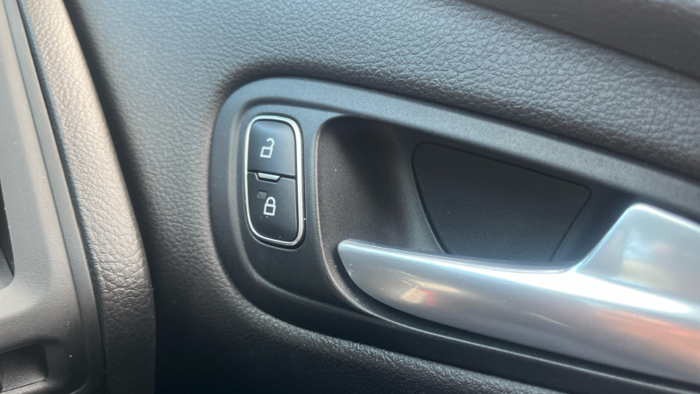 Ford Focus 1.0 EcoBoost 125 Zetec 5dr Petrol Hatchback